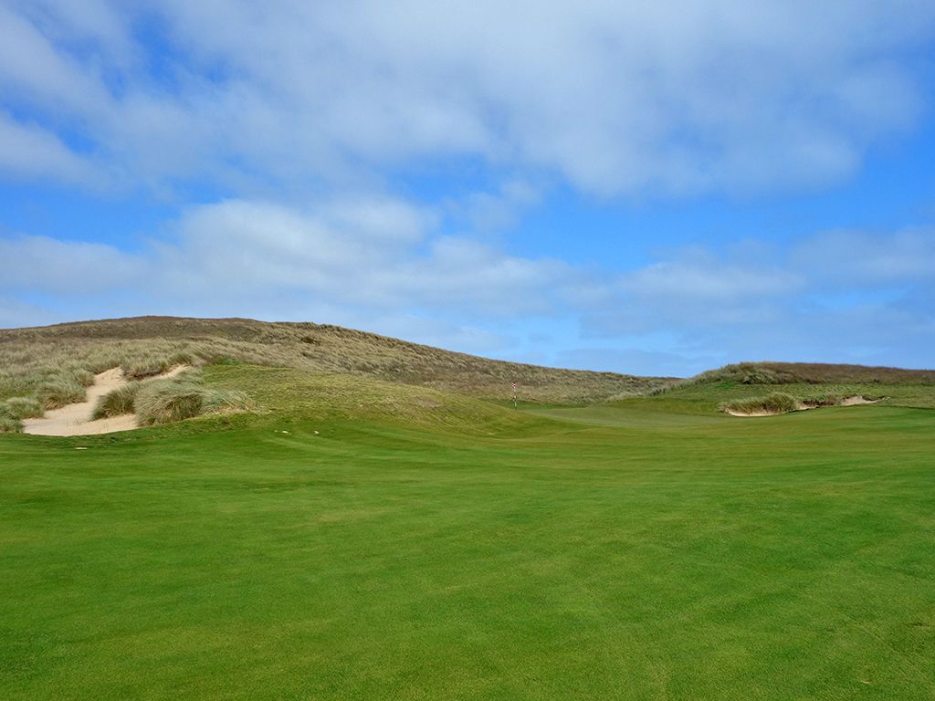 2nd Hole at Ocean Dunes Golf Course (302 Yard Par 4)